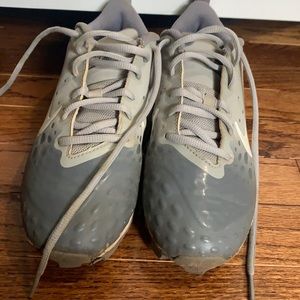 nike women’s softball cleats